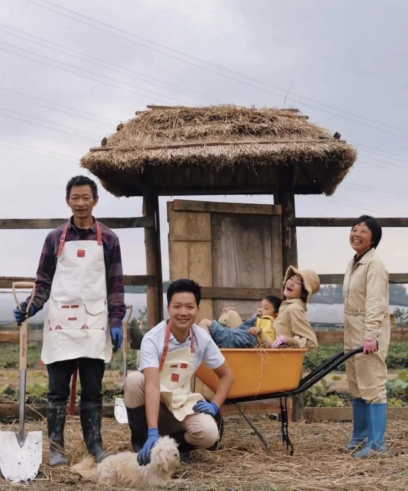 女子携全家五口回归农村，自然养娃新篇章开启